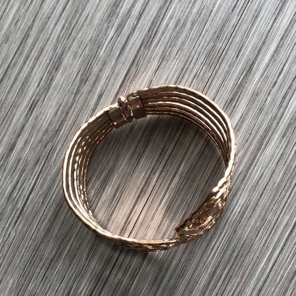 🆓 ROSE GOLD BRACELET ARM CUFF - Picture 2 of 3
